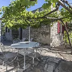 In Fondo Strada
