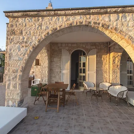 In Fondo Strada Bed & Breakfast *