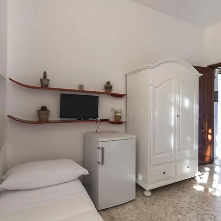 In Fondo Strada Bed & Breakfast *