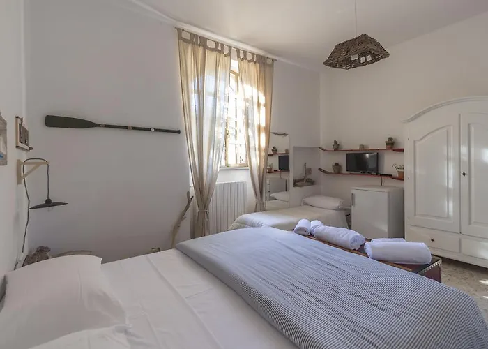 In Fondo Strada Bed & Breakfast *